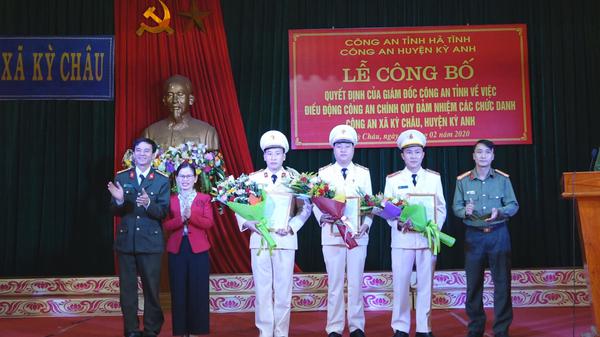Công An huyện Kỳ Anh: Công bố quyết định của Giám đốc Công An tỉnh về việc điều động công an chính quy đảm nhiệm các chức danh công an xã Kỳ Châu.