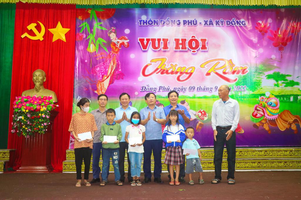 Thiếu nhi Kỳ Đồng vui trọn ngày Tết Trung thu