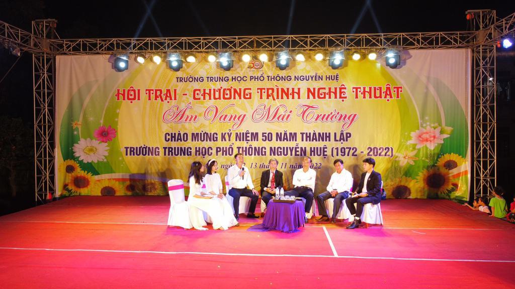 Hội trại, chương trình nghệ thuật chào mừng 50 năm thành lập Trường THPT Nguyễn Huệ