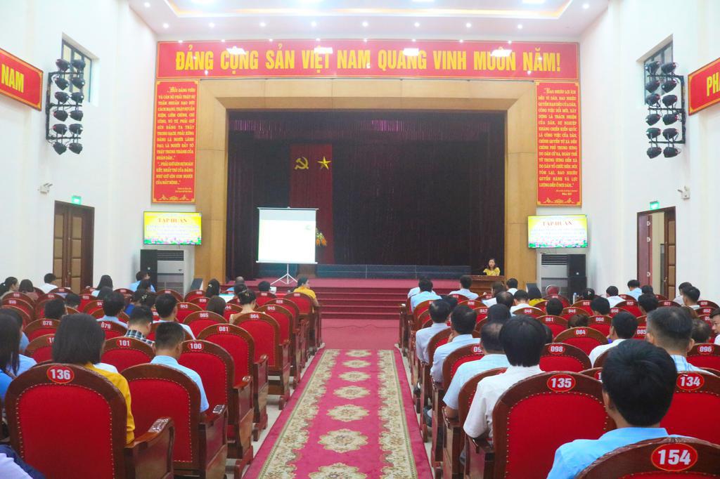 Tập huấn Luật Bảo vệ môi trường và các văn bản quy định chi tiết hướng dẫn thi hành