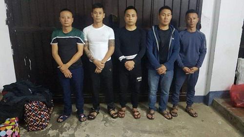 Khởi tố 5 đối tượng giết người trên QL 1A