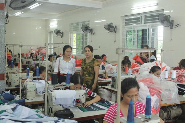 Hợp Tác xã May mặc Thuận Phát: Mở rộng thị trường và khẳng định thương hiệu.