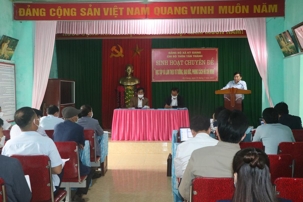 Chi bộ Tân Thành, Kỳ Giang tổ chức sinh hoạt Chuyên đề "Học tập và làm theo tư tưởng, đạo đức, phong cách Hồ Chí Minh"