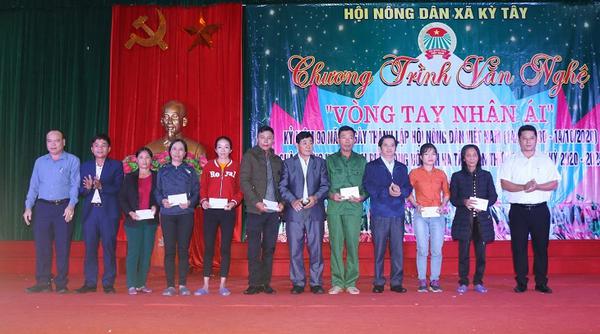 Thắm đượm nghĩa tình “vòng tay nhân ái” nơi rẻo cao Kỳ Anh