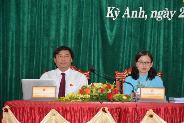 Thảo luận tại Kỳ họp thứ 6, HĐND  huyện Kỳ Anh khóa XIX.