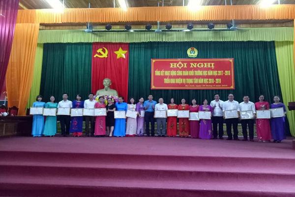Liên đoàn Lao động huyện Kỳ Anh tổng kết công đoàn khối trường học năm học 2017 – 2018 và triển khai nhiệm vụ trọng tâm năm học 2018 - 2019.