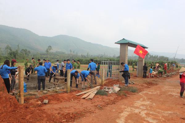 Tuổi trẻ huyện Kỳ Anh: Sôi nổi hưởng ứng chương trình tình nguyện mùa đông.