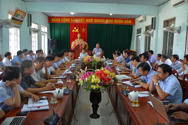 UBND huyện Kỳ Anh: Họp bàn giải pháp đẩy nhanh công tác khắc phục hậu quả do bão số 10 gây ra nhằm sớm ổn định đời sống, sản xuất cho người dân.