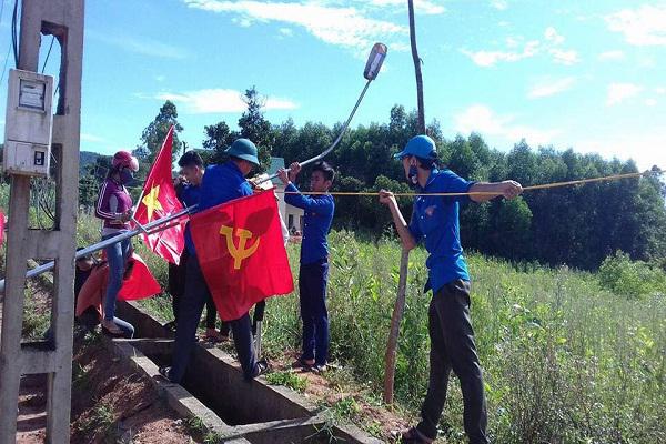 Tuổi trẻ huyện Kỳ Anh: Sôi nổi phong trào tuổi trẻ chung tay xây dựng Nông thôn mới.