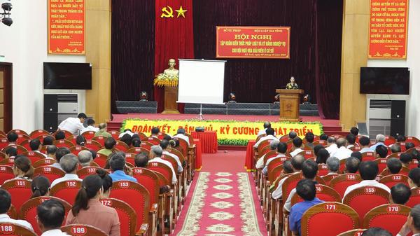 Tập huấn kiến thức pháp luật và kỹ năng nghiệp vụ cho đội ngũ hòa giải viên ở cơ sở