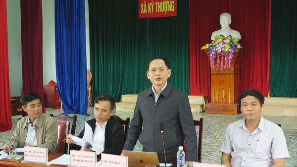 Thường trực Huyện ủy làm việc với Ban chấp hành đảng bộ xã Kỳ Thượng về xây dựng nông thôn mới.