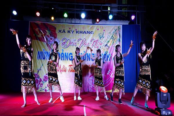 Xã Kỳ Khang: Giao lưu văn nghệ mừng Đảng - mừng Xuân Mậu Tuất 2018
