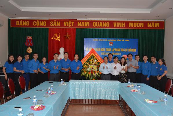 Các đồng chí lãnh đạo huyện Kỳ Anh: Chúc mừng Tỉnh đoàn và Huyện đoàn nhân kỷ niệm 86 năm ngày thành lập Đoàn TNCS Hồ Chí Minh (26/3/1931 -26/3/2017).