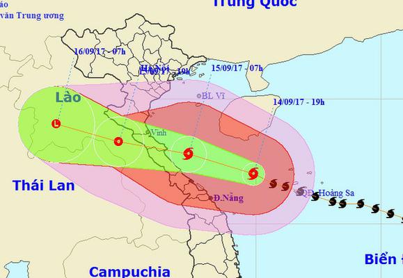 Bão số 10 duy trì cấp độ rất mạnh khi vào vùng biển Nghệ An - Quảng Trị