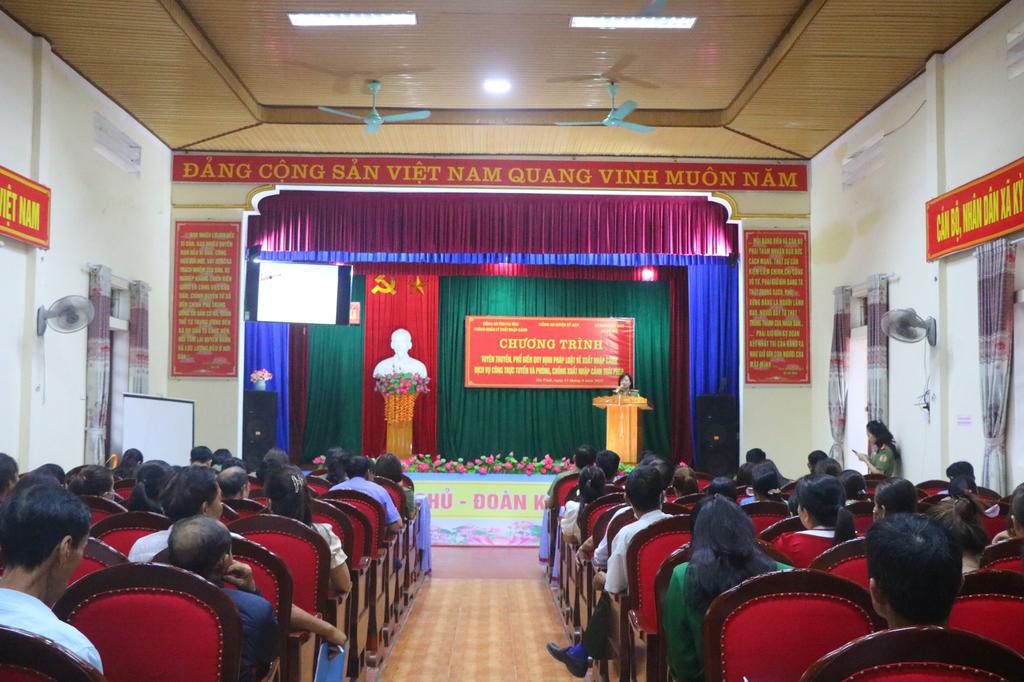 Nâng cao nhận thức pháp luật về xuất nhập cảnh cho hơn 200 người dân xã Kỳ Phú