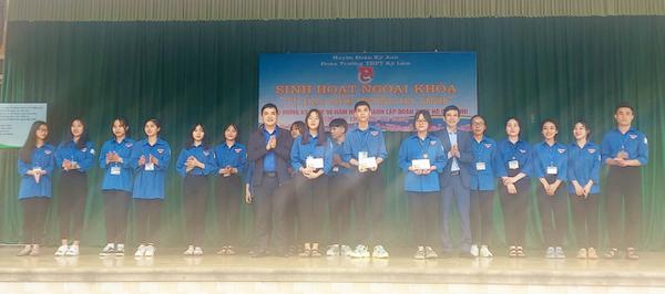 Sôi nổi chương trình "Tự hào quê hương Hà Tĩnh”