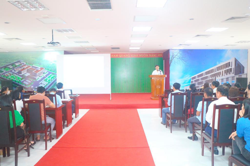 Tập huấn tuyên truyền văn bản pháp luật về xử lý vi phạm hành chính trong lĩnh vực y tế