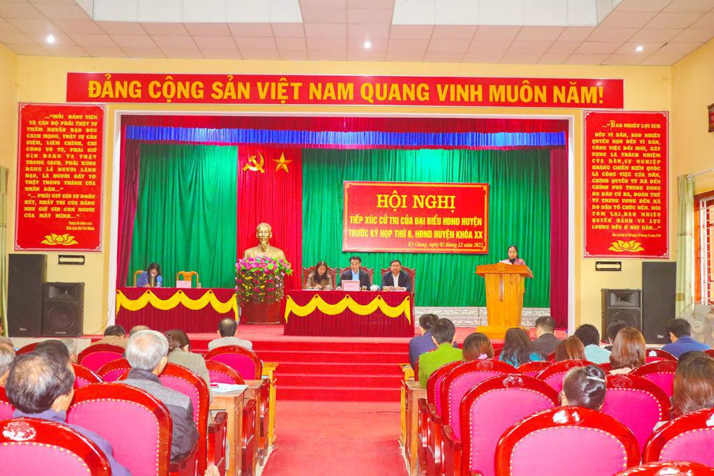 Các Tổ đại biểu HĐND huyện tiếp xúc cử tri trước kỳ họp thứ 8,  HĐND huyện khóa XX