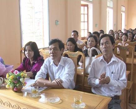 Công đoàn 3 trường tiểu học thị trấn, tiểu học Kỳ Hưng, tiểu học Kỳ Văn: mít tinh kỷ niệm 84 năm ngày thành lập hội phụ nữ Việt Nam.
